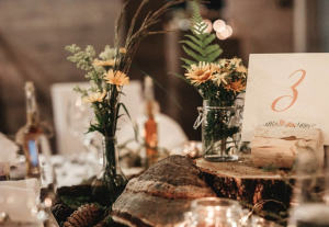 poročna dekoracija jedilne mize